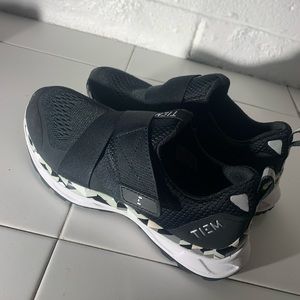 Tiem slipstream cycle sneakers size 6.5